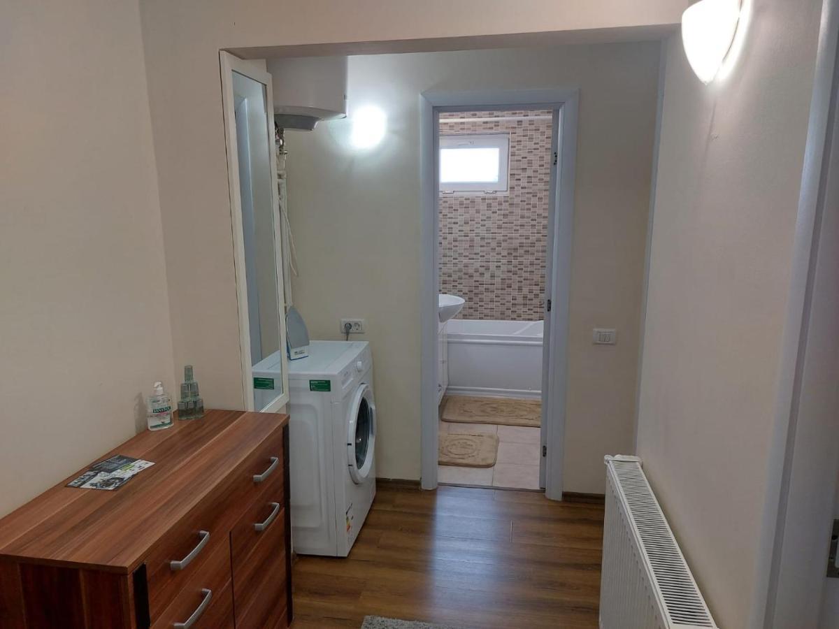 Apartament Mri Apartment Западен Ефорие Екстериор снимка