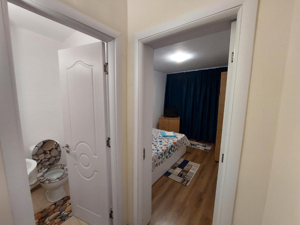 Apartament Mri Apartment Западен Ефорие Екстериор снимка